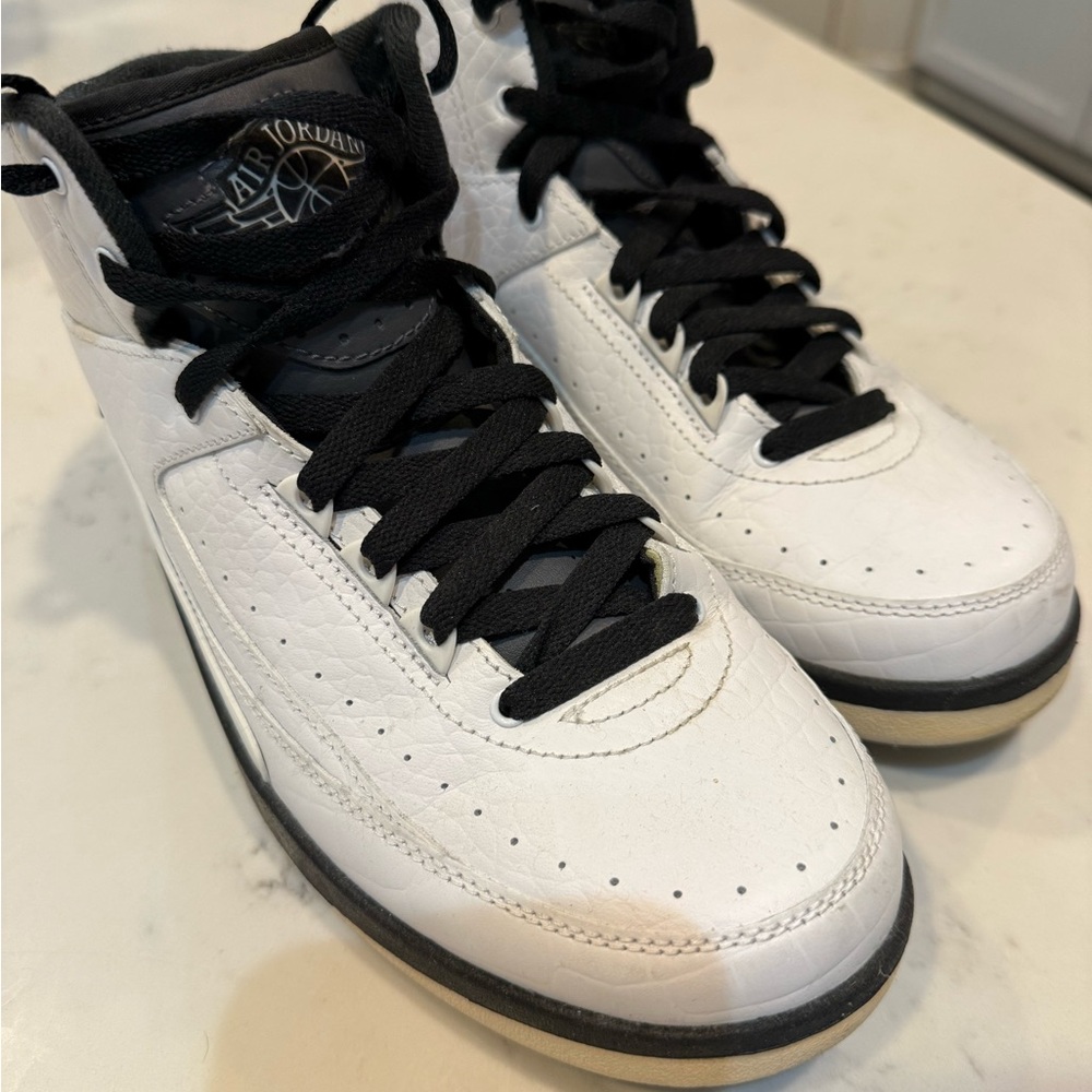 Jordan 2 Retro Black and White Wing It Sneaker